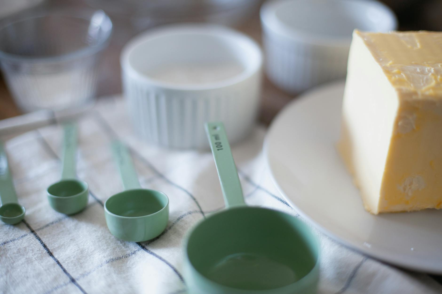 kitchen measuring cups spoons